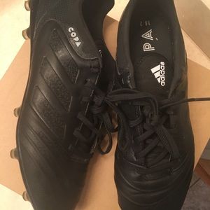 Used Men’s 9.5 Adidas Copa Soccer Cleats.
